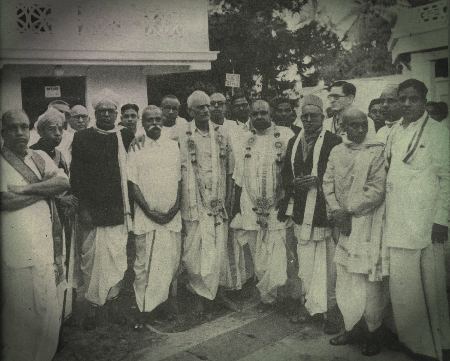 Chembai Vaidhyanatha Bhagavathar's Sangeetha Kalanidhi portrait from Madras Music Academy